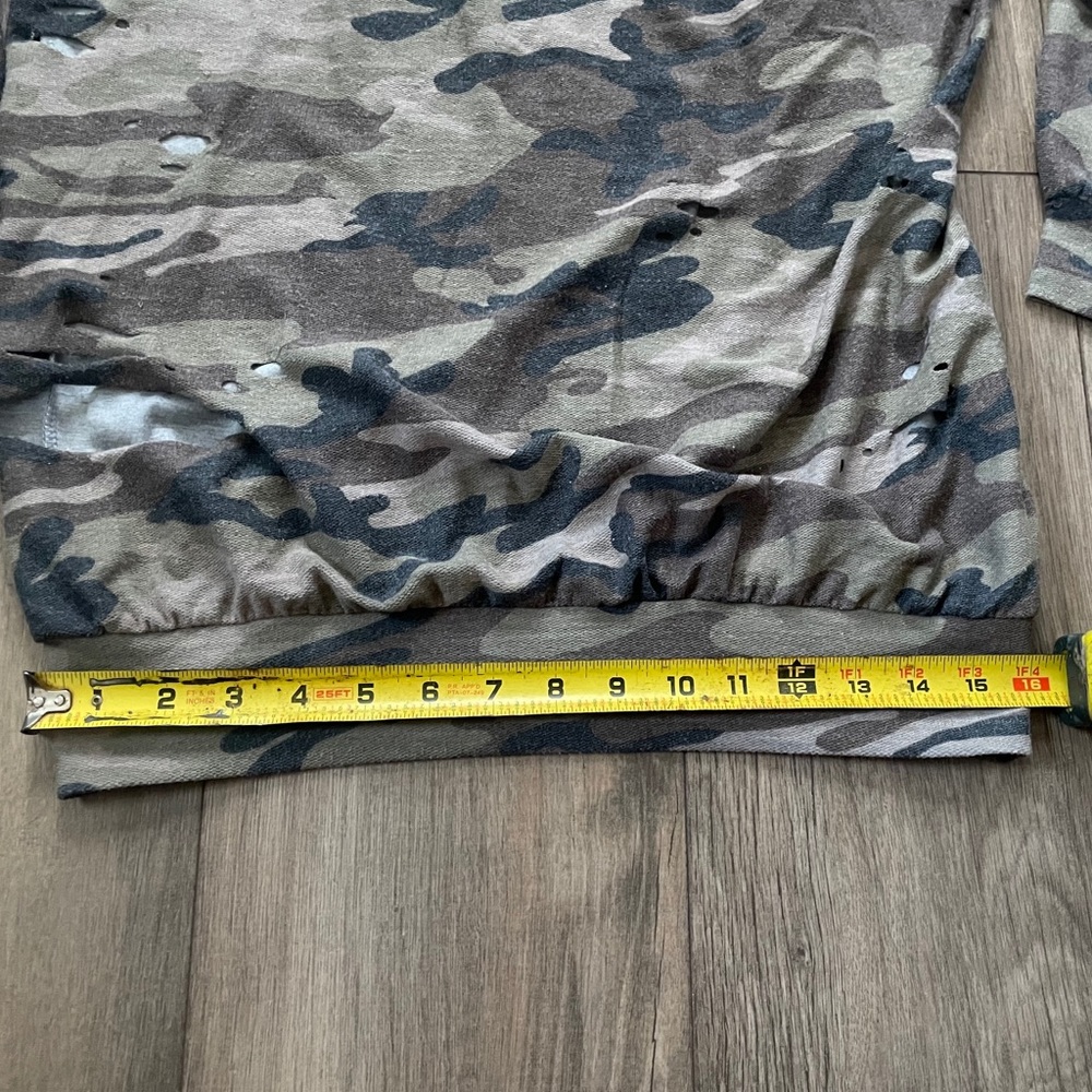 Host Pick 💫 Distress Camo Tunic - Picture 11 of 13